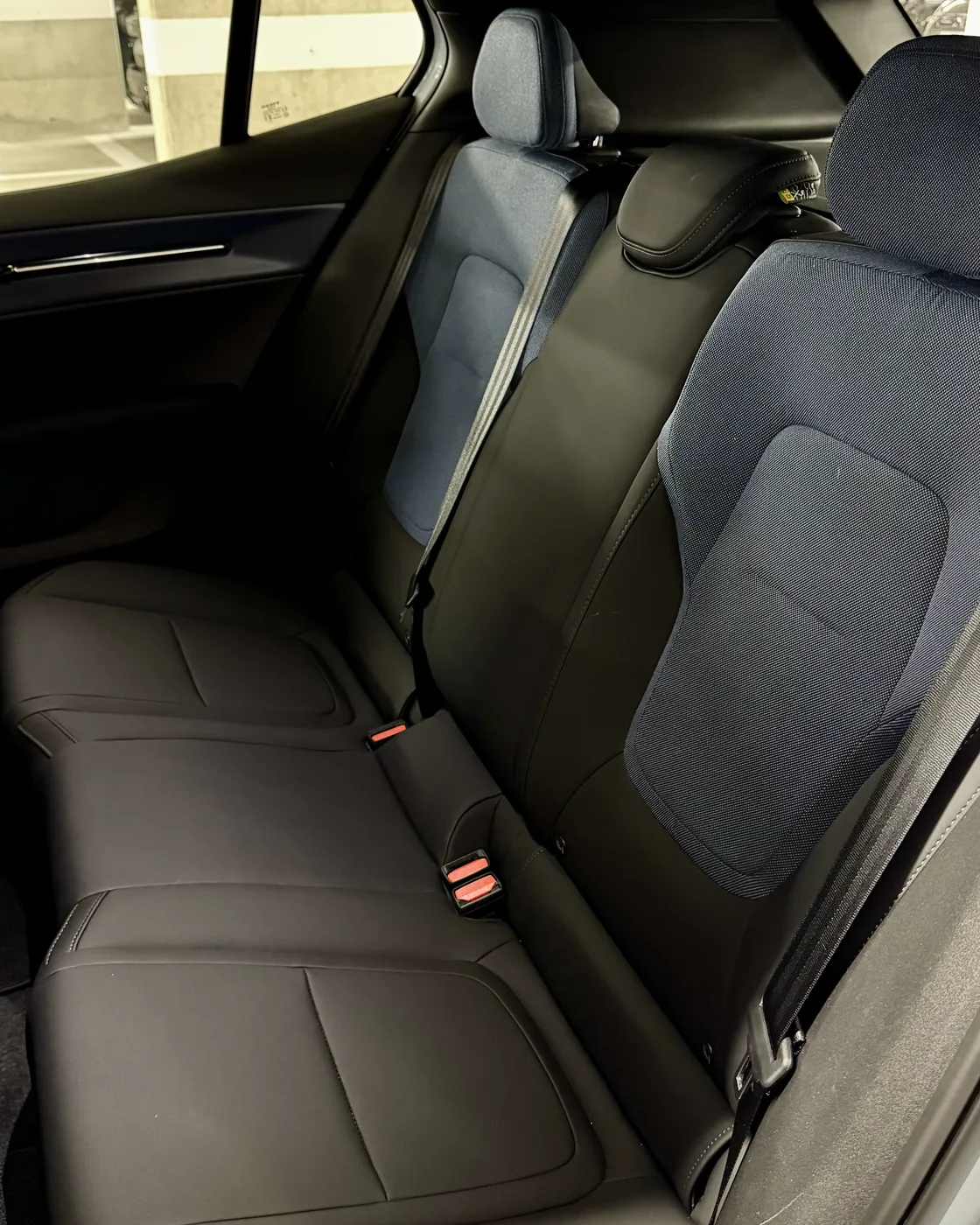 Volvo EX30 P5 Electric — 12