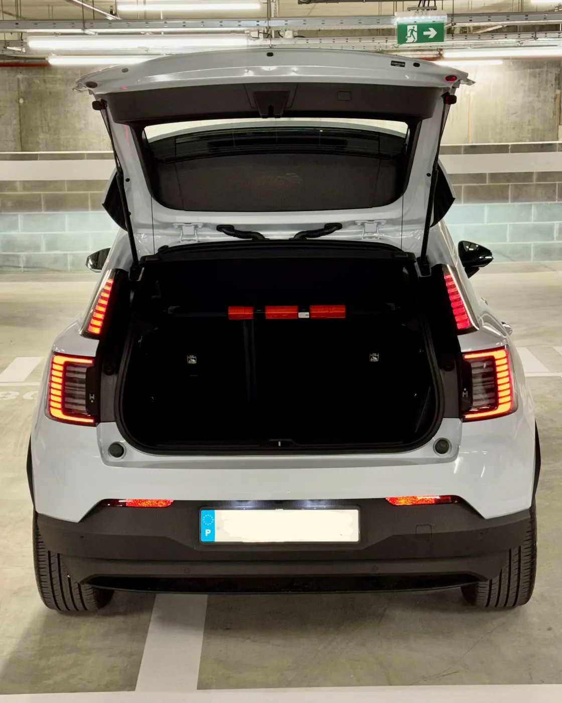 Volvo EX30 P5 Electric — 13